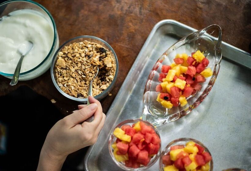 فندق Jungle Lodge At Wild Sun Rescue Center