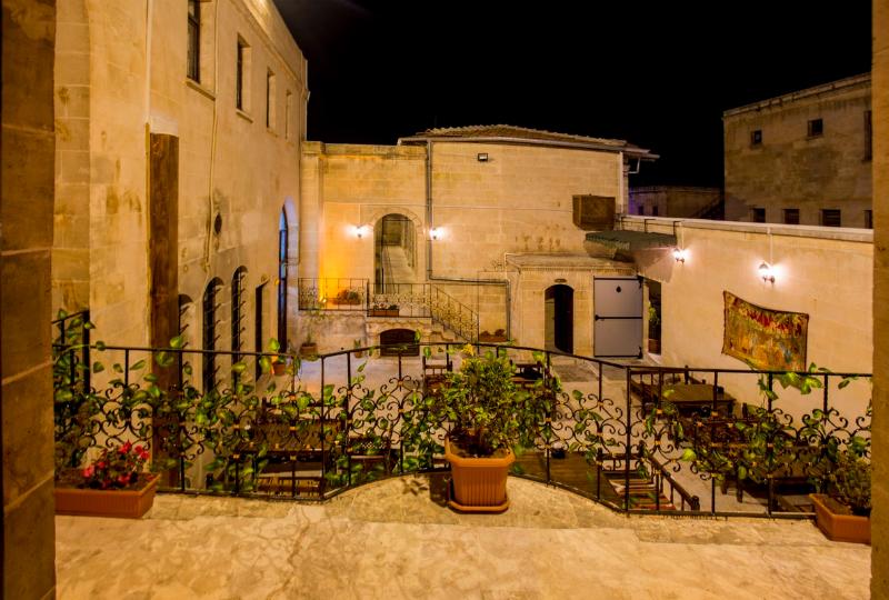 هتل La Riva Konakları