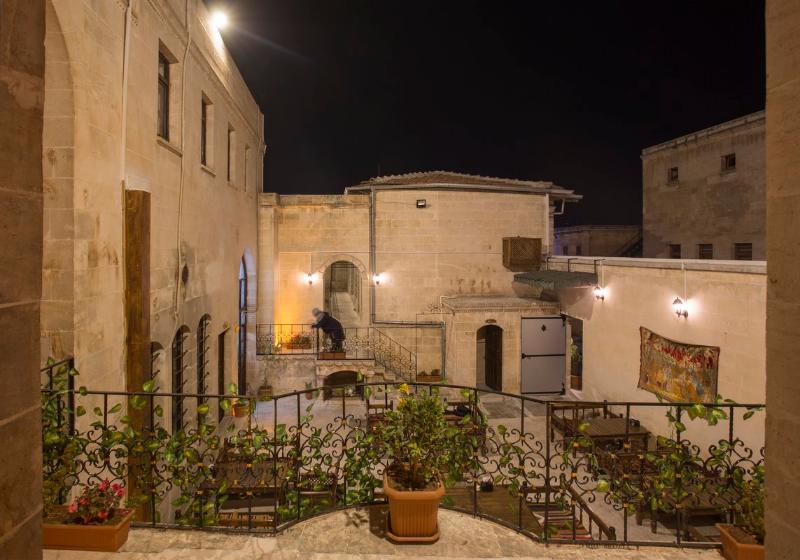 هتل La Riva Konakları