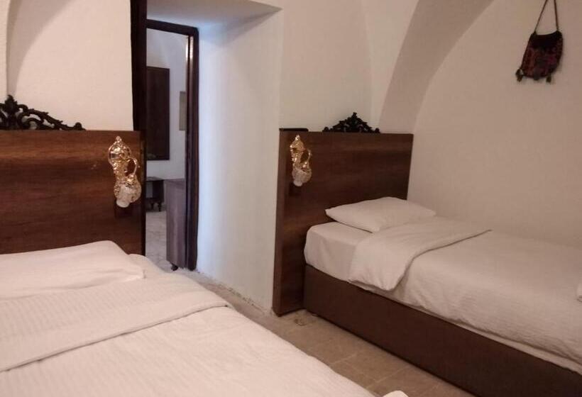 هتل La Riva Konakları