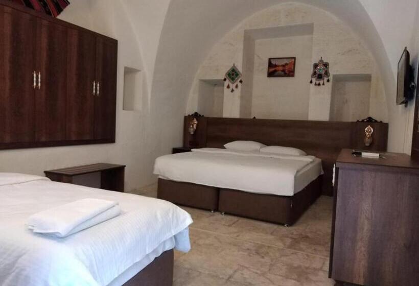 هتل La Riva Konakları