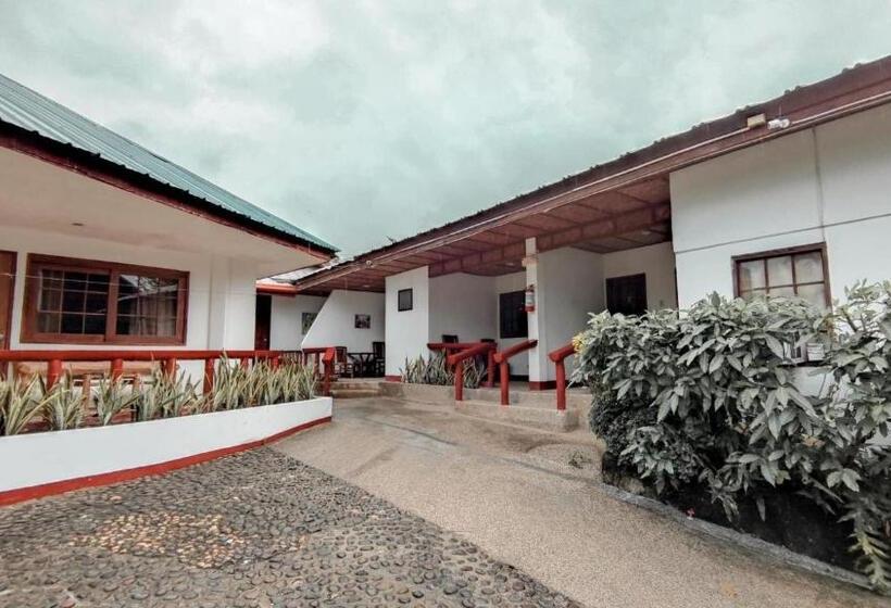 هتل Marina Village