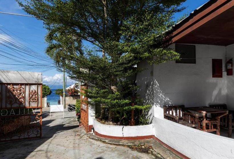 هتل Marina Village