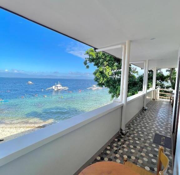 هتل Marina Village