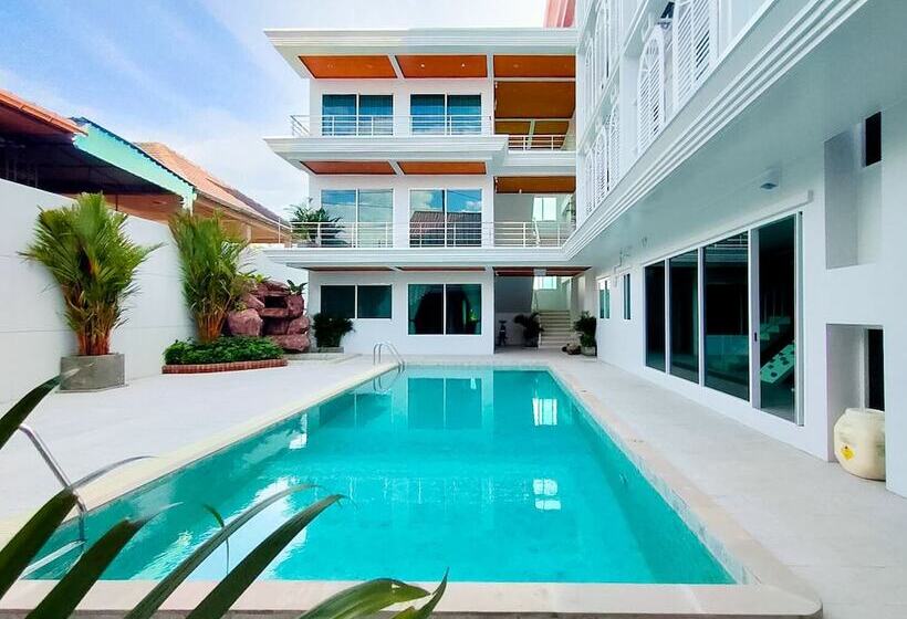 Отель Peranakan House