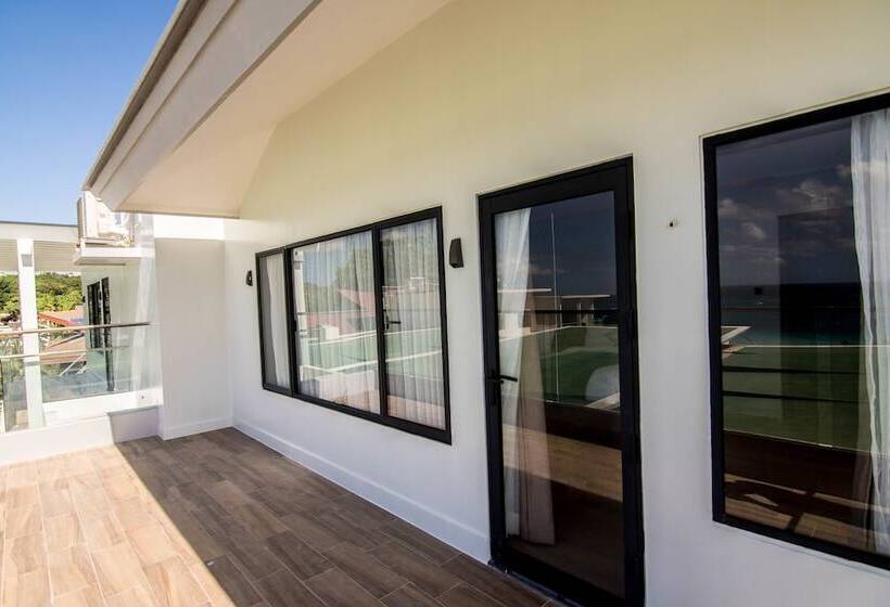 Hotel Pinnacle Boracay