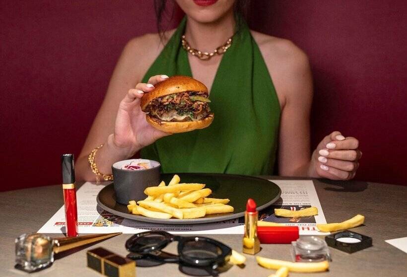 هتل Pullman Doha West Bay