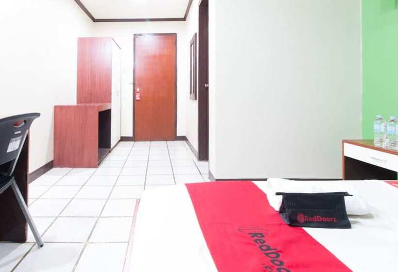 هتل Reddoorz Near Centrio Mall Cagayan De Oro City