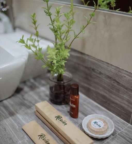 هتل Rovira Suites