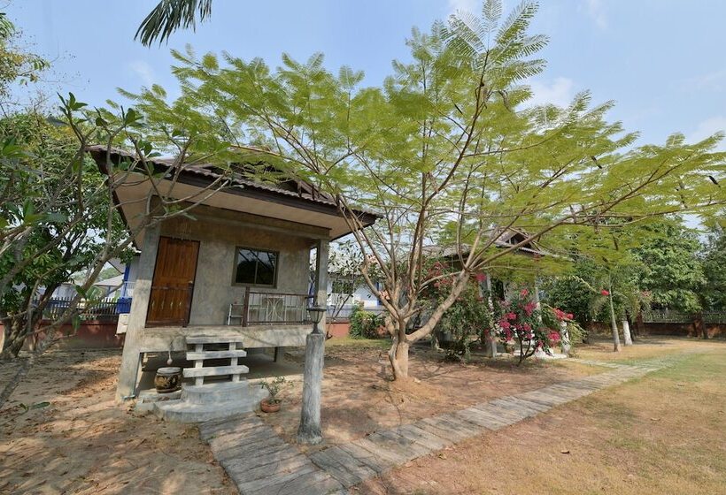 Отель Ruenkanthima Resort By Oyo Rooms