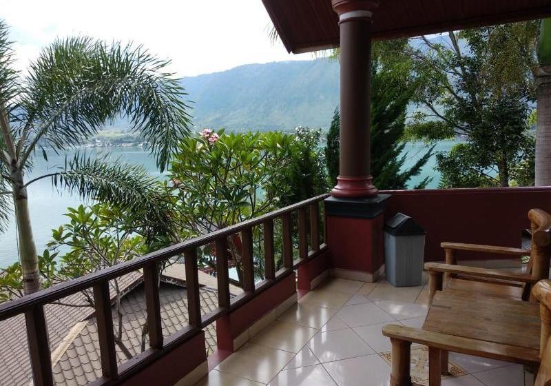 فندق Samosir Villa Resort