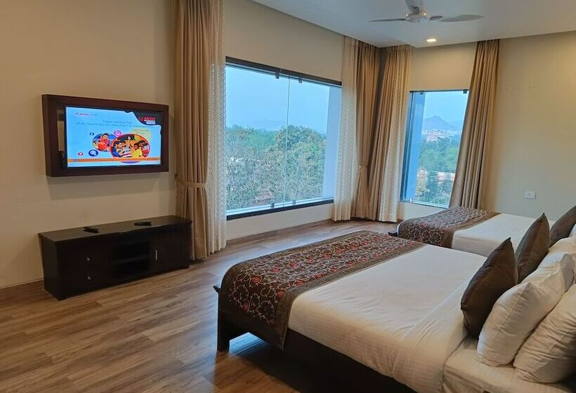 酒店 Savitri Resorts