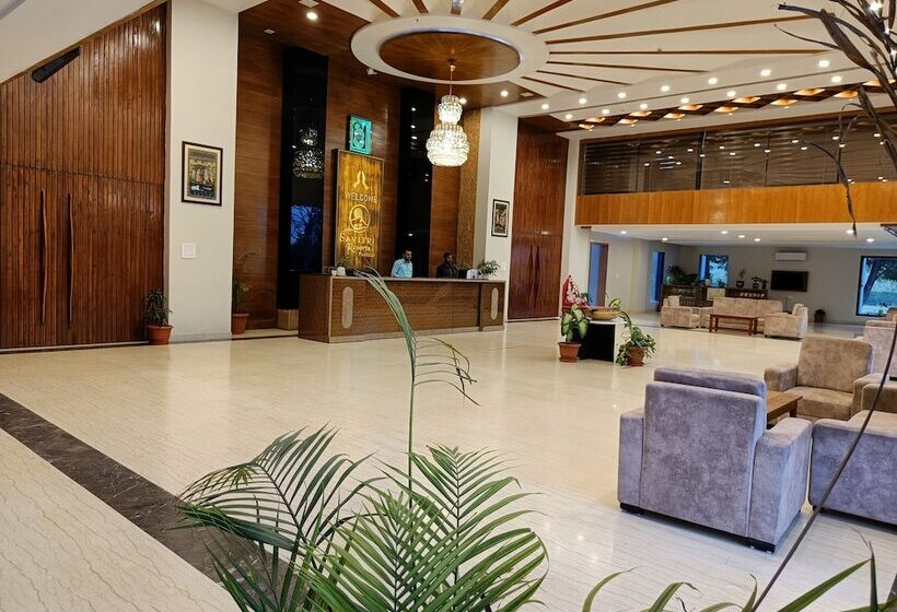 酒店 Savitri Resorts