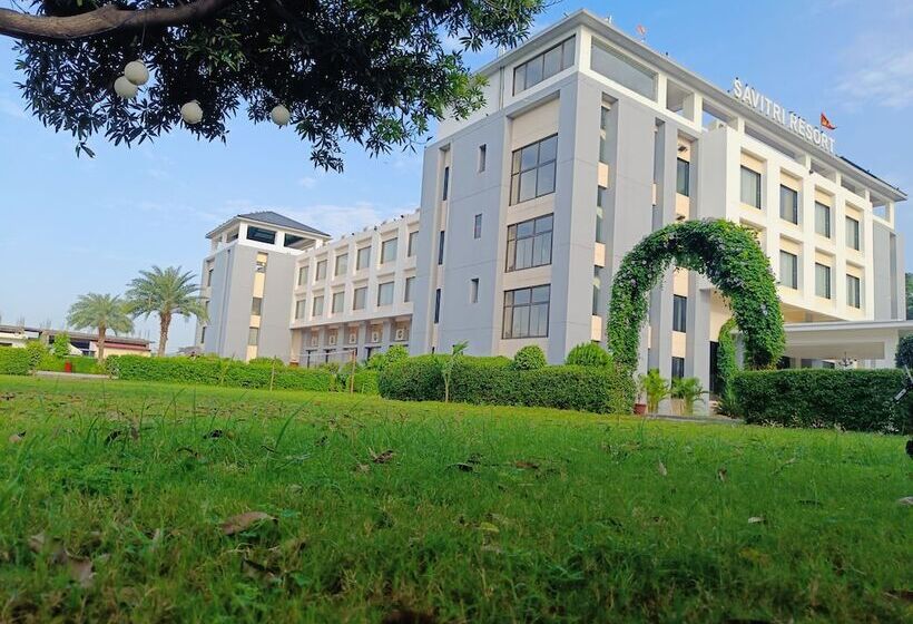 酒店 Savitri Resorts