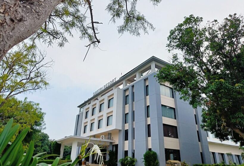 酒店 Savitri Resorts