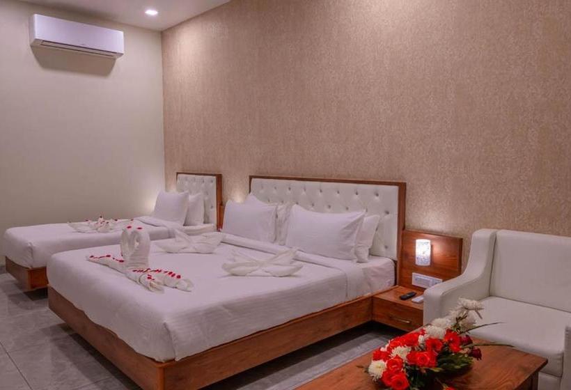 هتل Savitri Resorts Pushkar