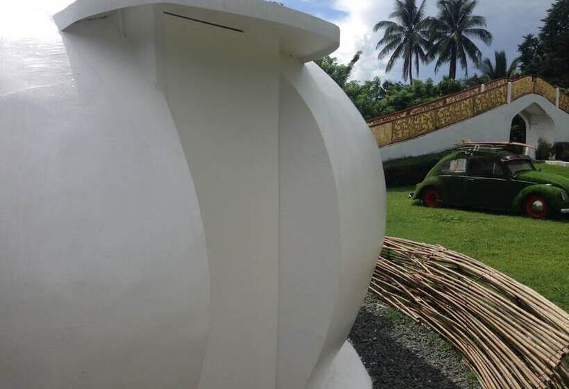 בית מלון כפרי Titus Poison Garden