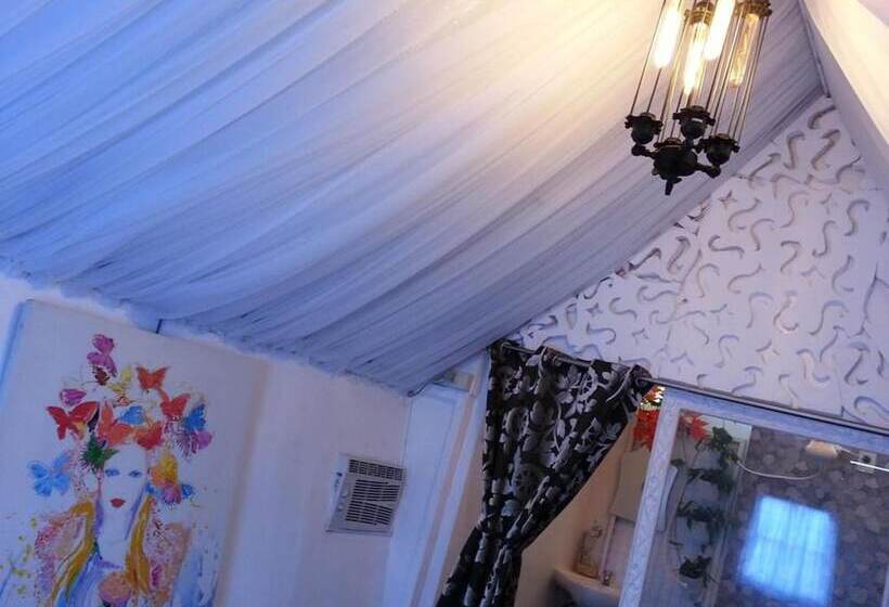 בית מלון כפרי Titus Poison Garden