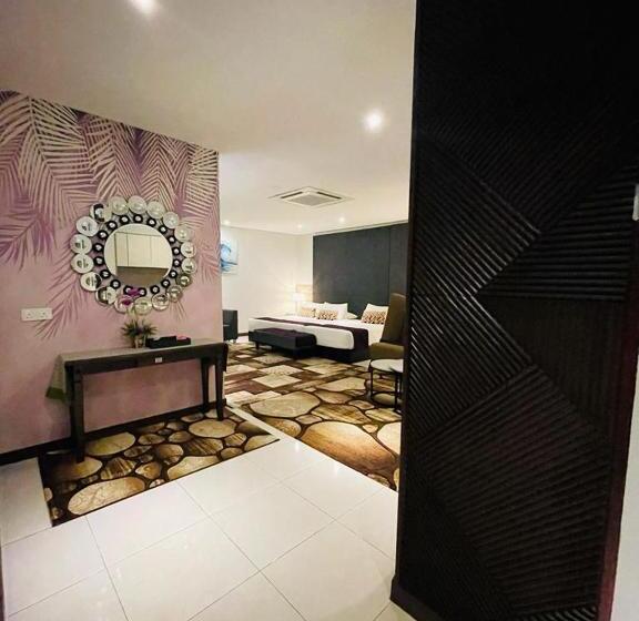 هتل Villa Abadi Resort