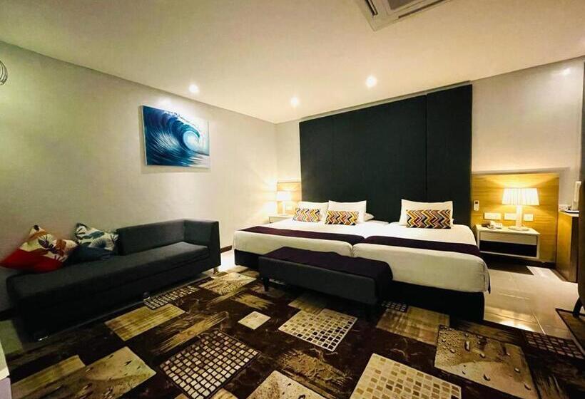 هتل Villa Abadi Resort