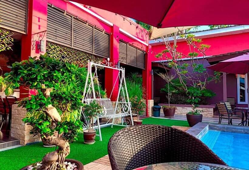 فندق Villa Abadi Resort