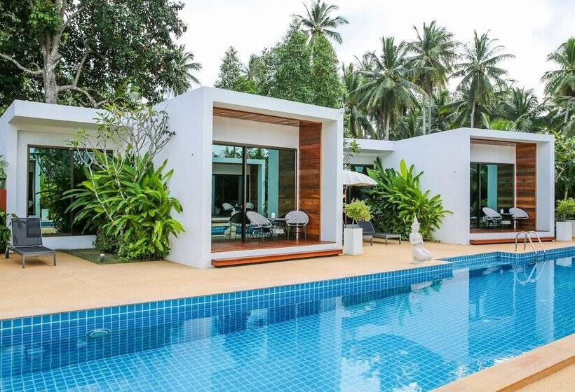 Отель Zee Luxury Boutique