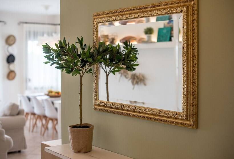 Oikia Eleanthi   Beachfront Garden Home!