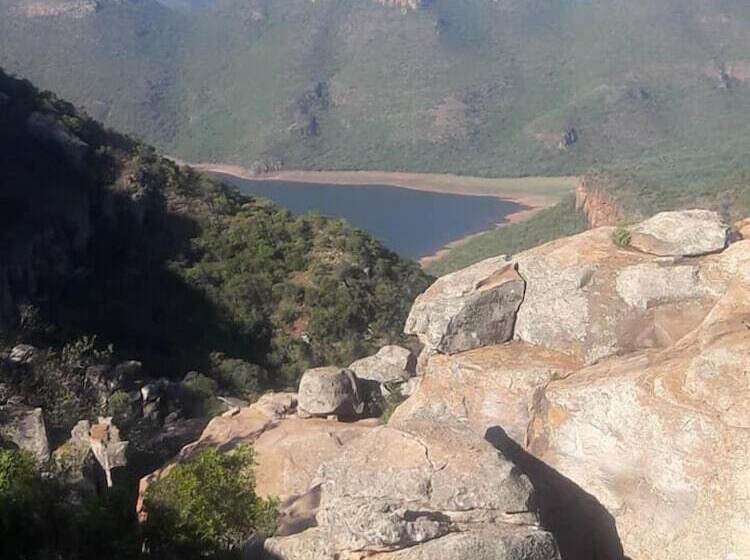 بنسيون D & H Guesthouse