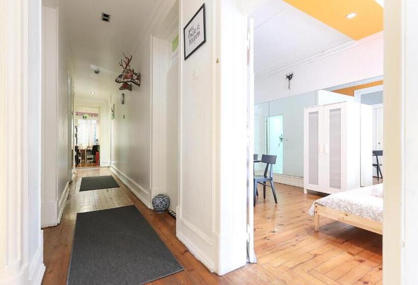 پانسیون Lisbon Garden Flower