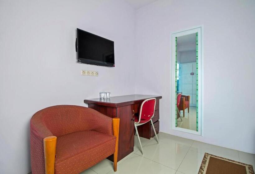 Пансион Reddoorz Plus @ Guntur Raya Setiabudi