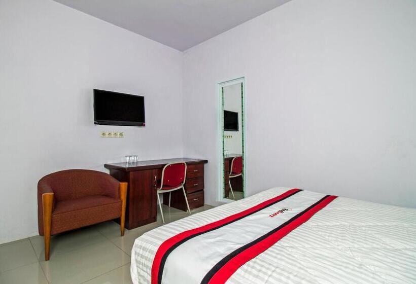 Пансион Reddoorz Plus @ Guntur Raya Setiabudi