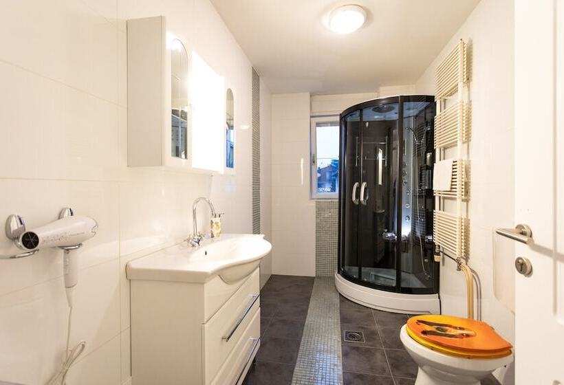 پانسیون Rubina Rooms