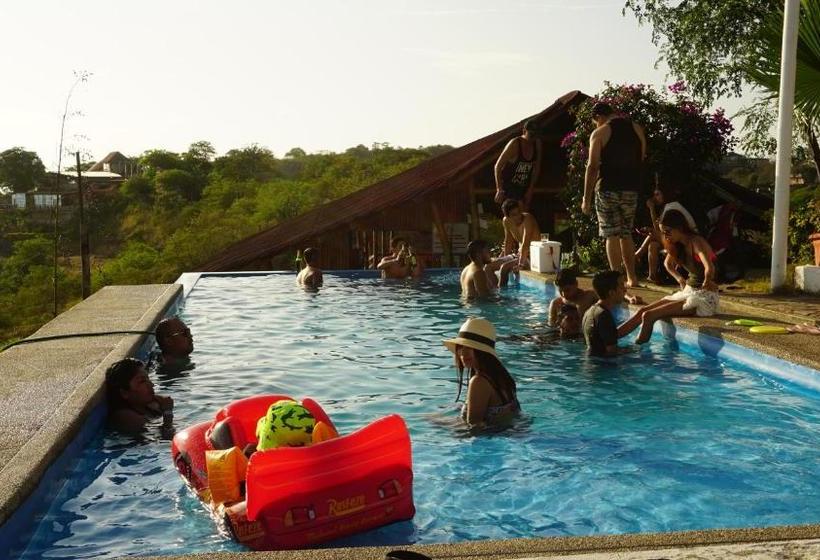 استراحتگاه Punta Hills Montanita