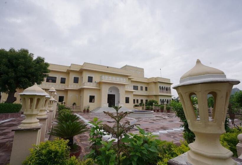 منتجع Raj Bagh Palace