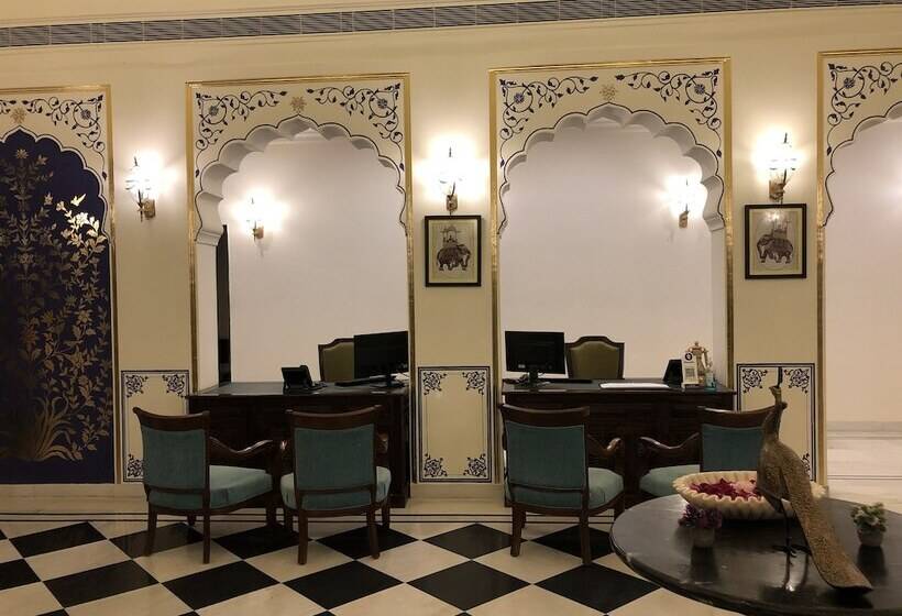 Resort Raj Bagh Palace