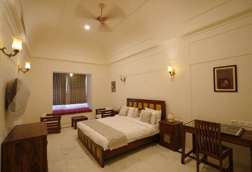 منتجع Raj Bagh Palace