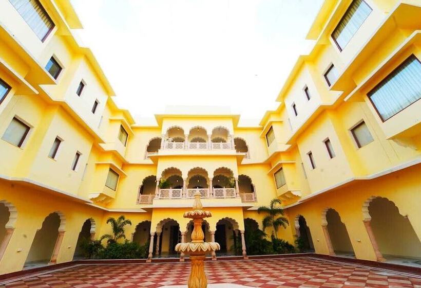 Resort Raj Bagh Palace