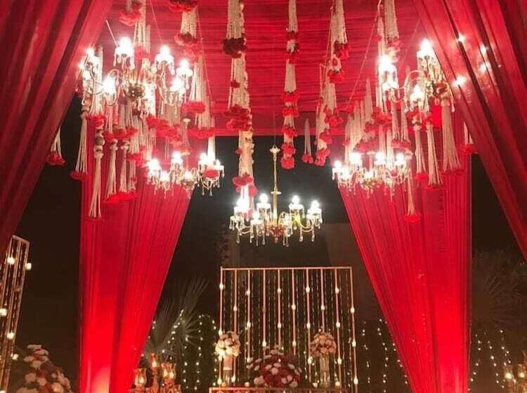 Resort Raj Bagh Palace