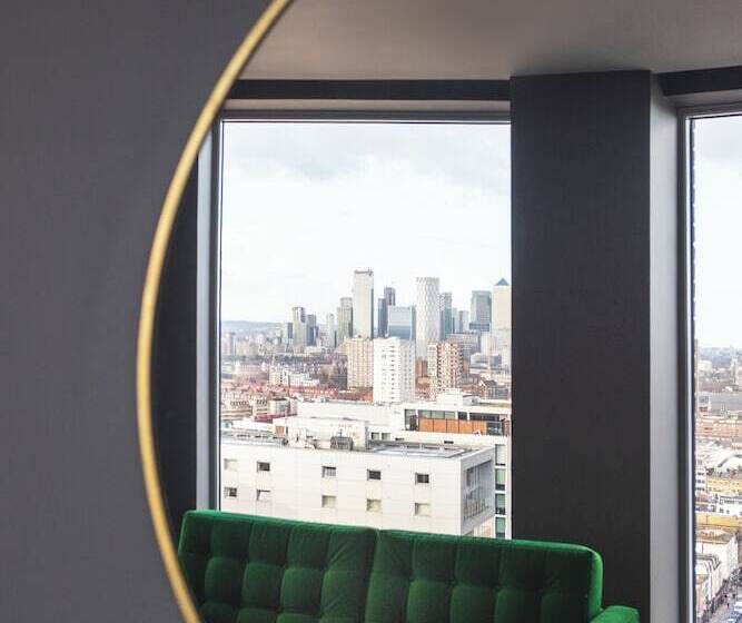 The Gate London City