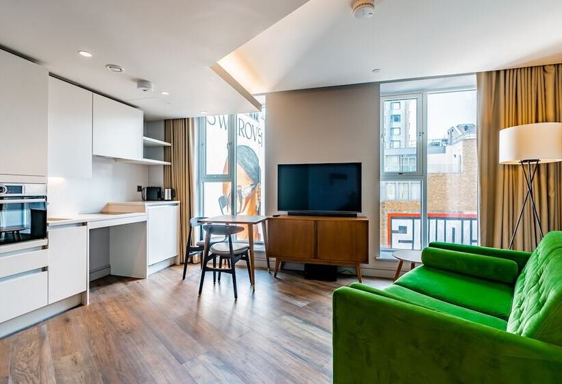 The Gate London City