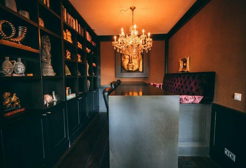 Villa Kranenburg  Luxurious Kitchen  3 Bedrooms