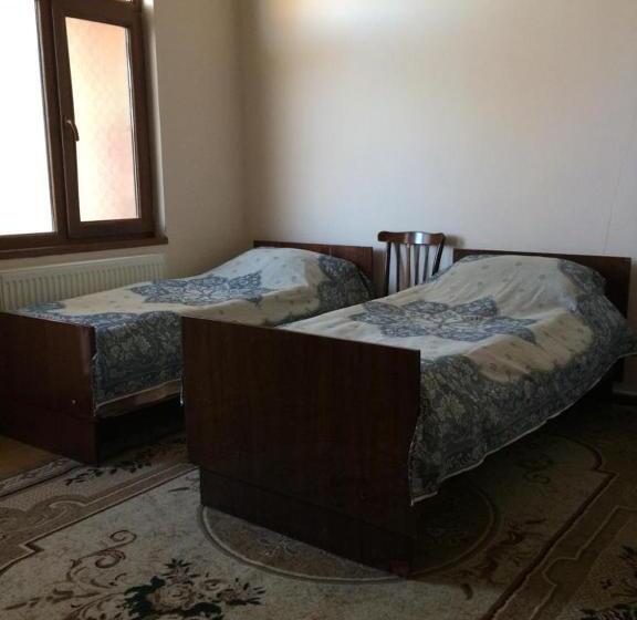 هاستل Huseyn Houses