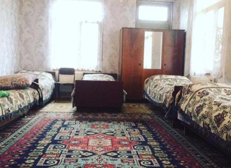 هاستل Huseyn Houses