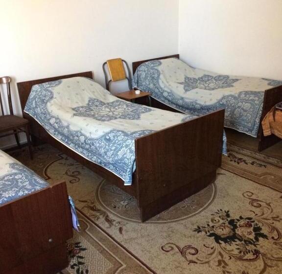 هاستل Huseyn Houses