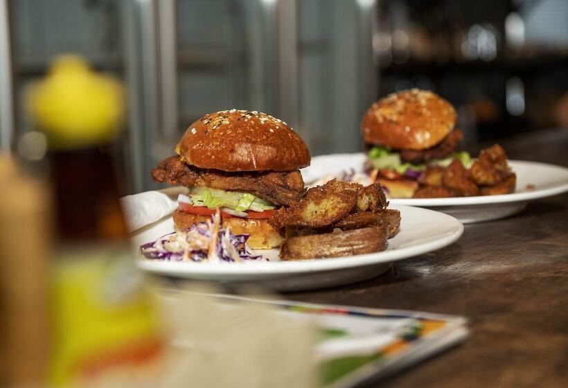 旅馆 Mad Monkey Luang Prabang