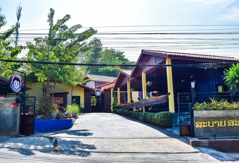 هاستل Mad Monkey Luang Prabang