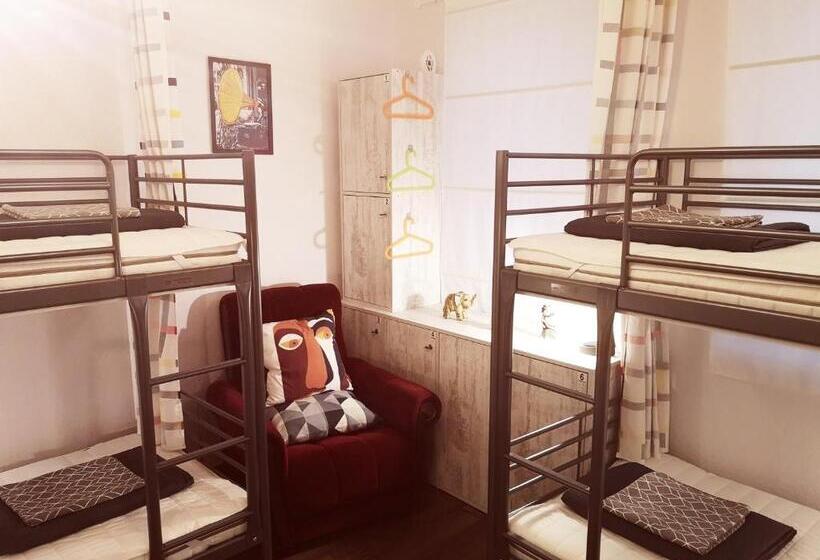 호스텔 Pijama House