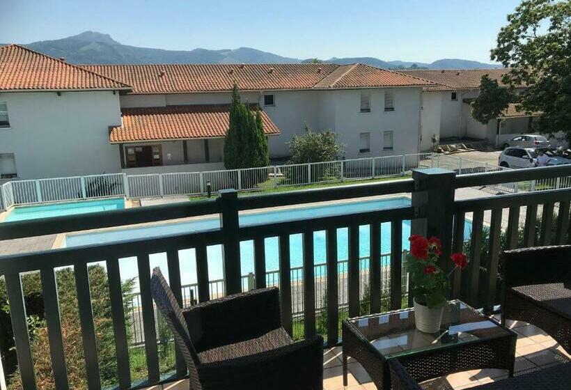 Port Bidassoa   T2 Coquet, Parking, Lit Xxl, Wifi, Près De La Gare
