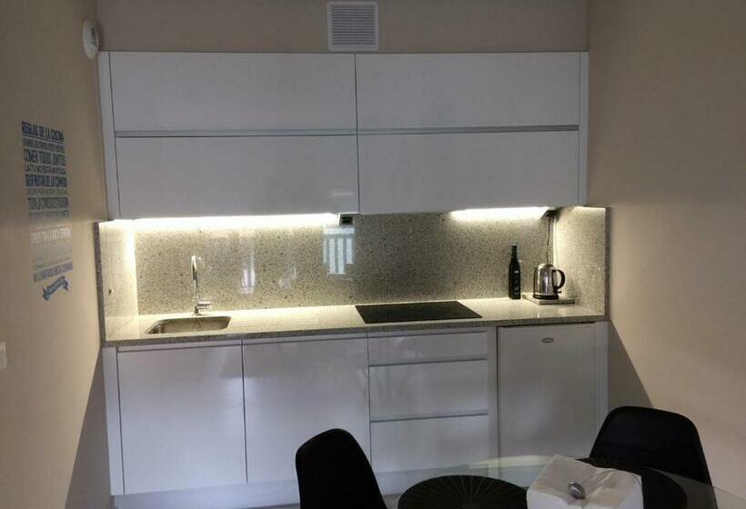 Port Bidassoa T2 Coquet, Parking, Lit Xxl, Wifi, Près De La Gare