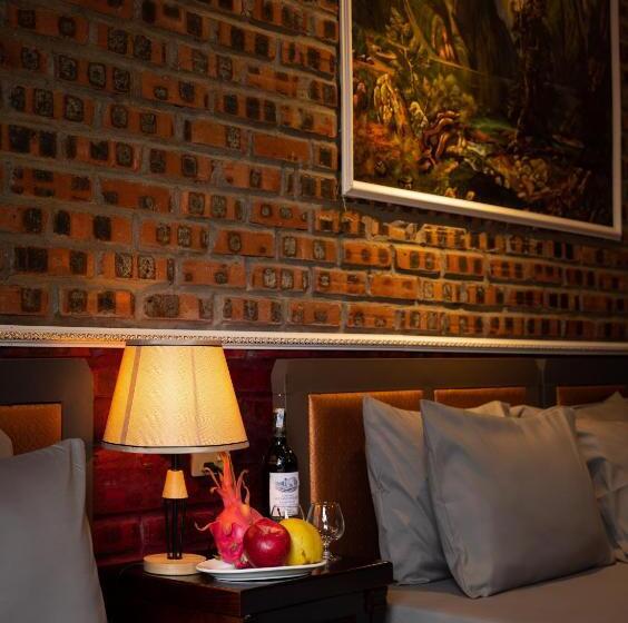 تختخواب و صبحانه Catba Spring Homestay